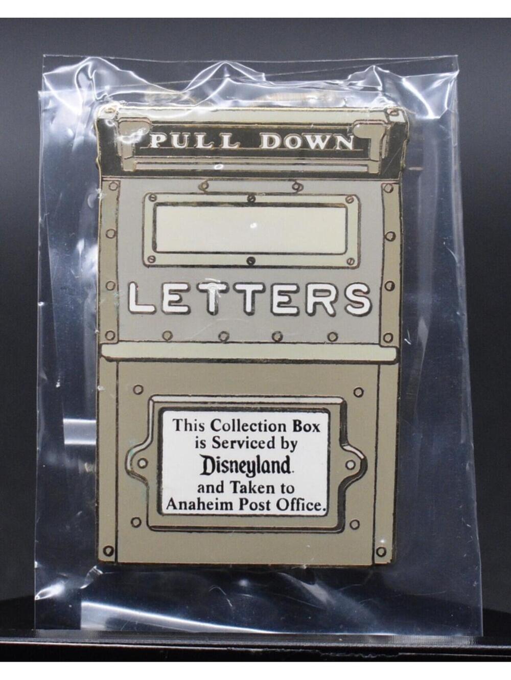 Disney AP Exclusive Disneyland Mailbox Pin Pull Down Letters LE 5000 Pin (C4)